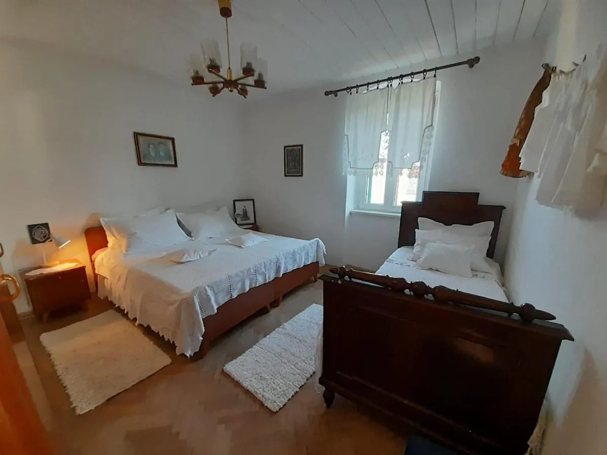 Dida Roko, Rustikalni Apartman S Terasom Kaštela Kroatië