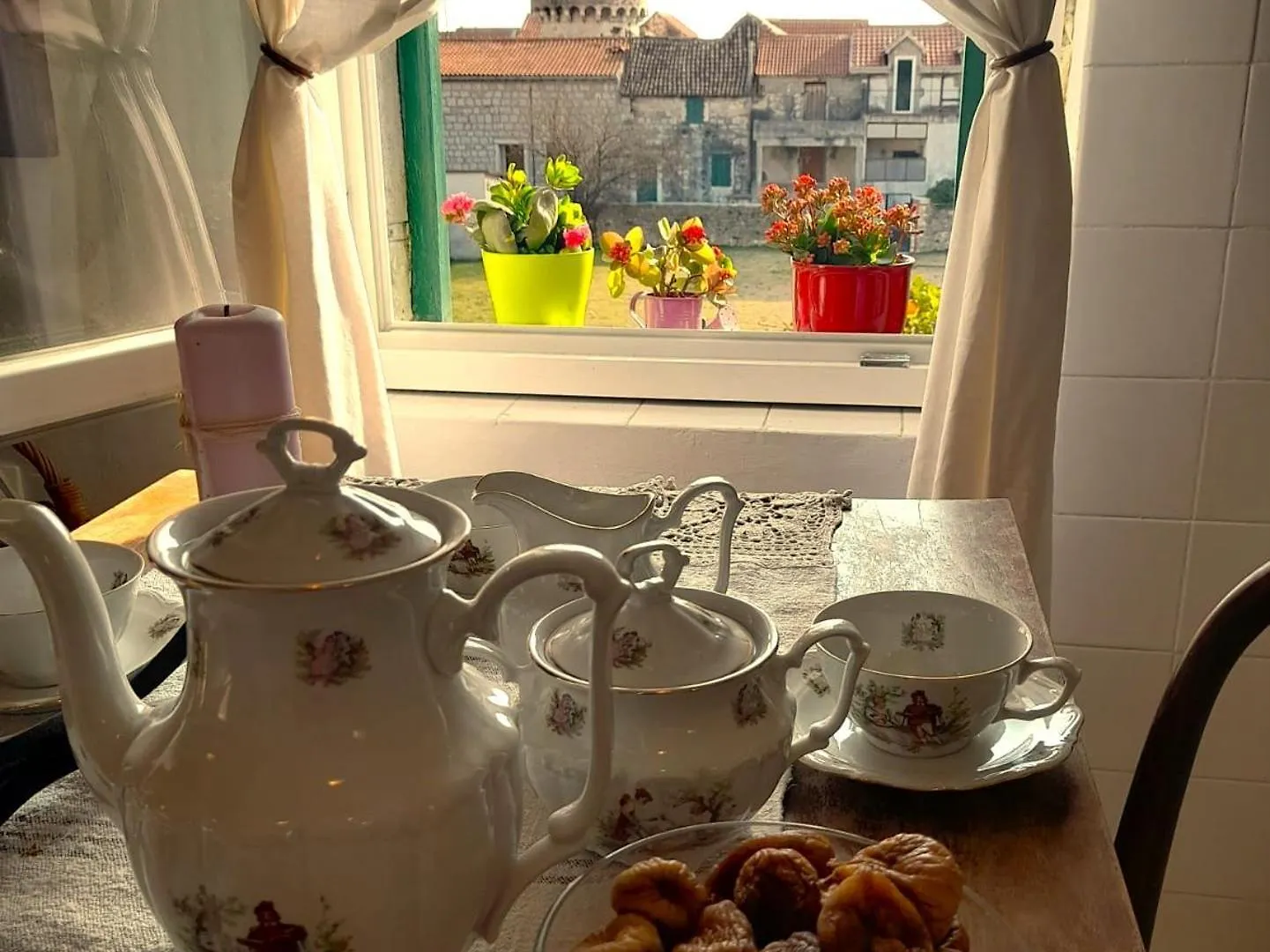 Dida Roko, Rustikalni Apartman S Terasom Kaštela